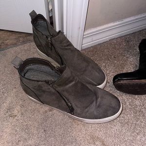 Soda Womens Taylor Nubuck Hight Top Slip On Fashion Sneakers